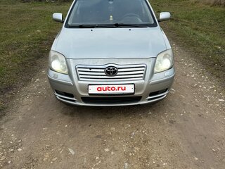2005 Toyota Avensis II, серебристый, 600000 рублей, вид 2