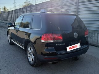 2005 Volkswagen Touareg I, чёрный, 420000 рублей, вид 4