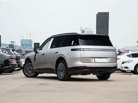 2026 Lynk & Co 900, серебристый, 7700000 рублей, вид 4