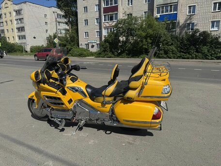2008 Honda GL 1800 Gold Wing, жёлтый, 1090000 рублей, вид 4