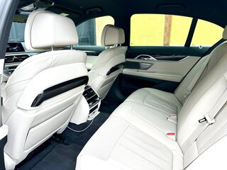 2017 BMW 7 серии 730i VI (G11/G12), белый, 3890000 рублей, вид 5