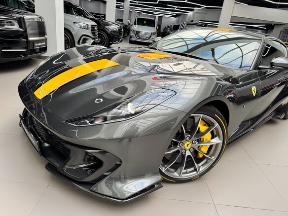 2022 Ferrari 812 Competizione, серый - вид 13