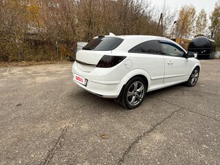 2009 Opel Astra GTC H Рестайлинг, белый, 600000 рублей, вид 4