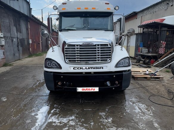 2003 Freightliner Columbia, белый, 3500000 рублей - вид 21
