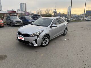 2022 Kia Rio IV Рестайлинг, серый, 1750000 рублей, вид 1