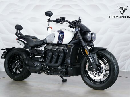 2025 Triumph Rocket 3, белый, 3299000 рублей, вид 5