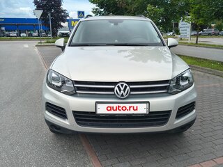 2011 Volkswagen Touareg II, серебристый, 1900000 рублей, вид 2