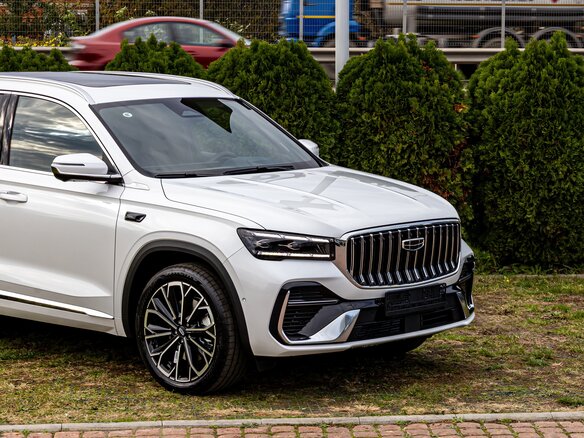 2026 Geely Monjaro (Xingyue L) I Рестайлинг 2 (China Market), белый, 4395000 рублей - вид 8