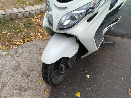 2013 Suzuki Burgman (SkyWave) 400, белый, 350000 рублей, вид 2