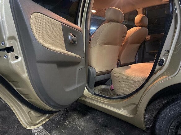 2005 Nissan Note I, золотистый, 700000 рублей - вид 11