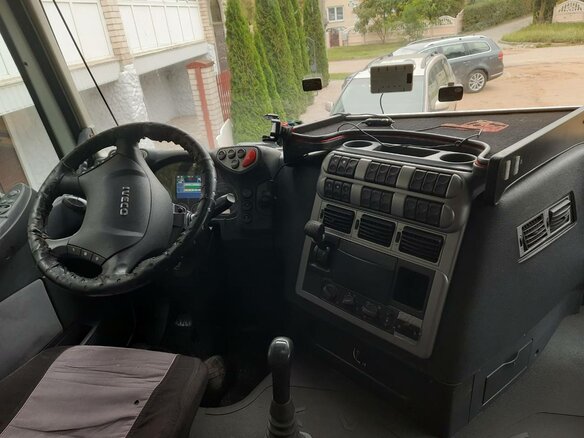 2011 Iveco Stralis, белый, 3650000 рублей - вид 8