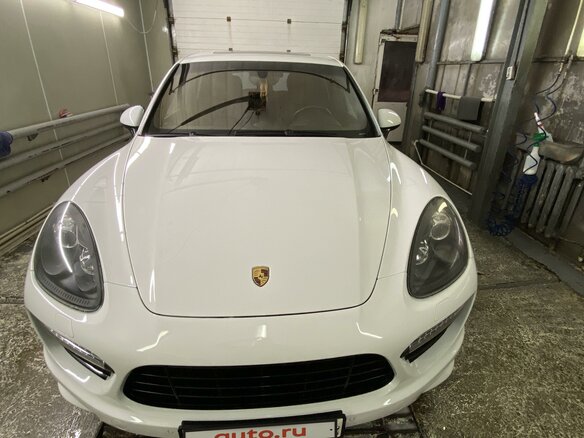 2013 Porsche Cayenne S Diesel II (958), белый - вид 3