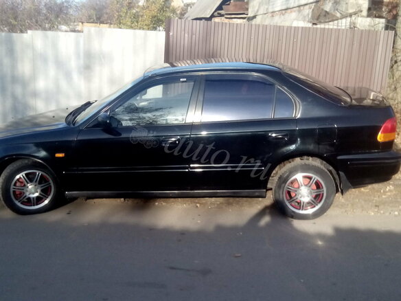 1998 Honda Civic VI, чёрный - вид 3