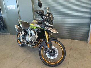2026 Voge 900DSX, серебристый, 1033000 рублей, вид 3