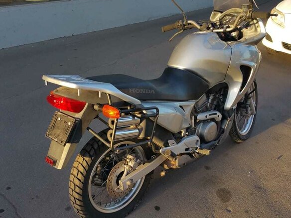 2004 Honda XL650V Transalp, серебристый - вид 9