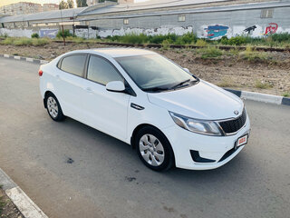 2015 Kia Rio III, белый, 550000 рублей, вид 3
