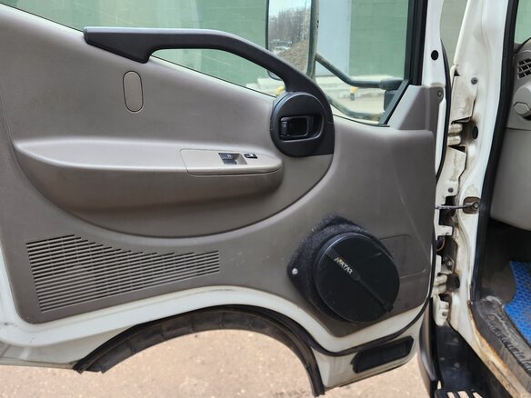 2012 Nissan Cabstar, белый, 1100000 рублей - вид 11