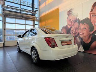 2014 Chevrolet Aveo II, белый, 469000 рублей, вид 4