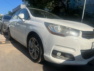 2011 Citroen C4 II, белый, 649000 рублей, вид 4