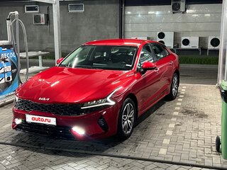2022 Kia K5 III, красный, 2170000 рублей, вид 3