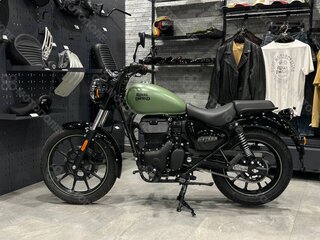 2026 Royal Enfield Meteor, зелёный, 509000 рублей, вид 3