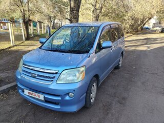 2007 Toyota Noah I (R60), синий, 1200000 рублей, вид 1