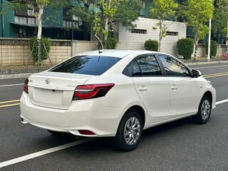 2022 Toyota Vios III Рестайлинг, белый, 1050002 рублей, вид 5