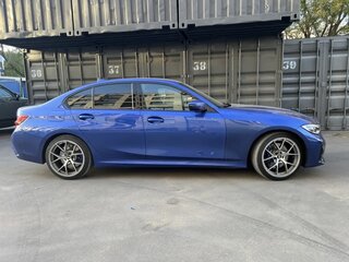 2018 BMW 3 серии 330i VII (G2x), синий, 3000000 рублей, вид 4