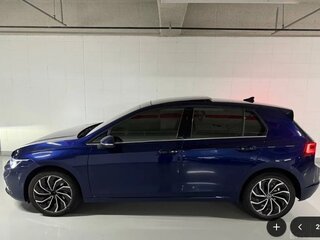 2022 Volkswagen Golf VIII, синий, 2010000 рублей, вид 2