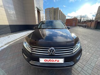 2016 Volkswagen Touareg II Рестайлинг, синий, 3250000 рублей, вид 4