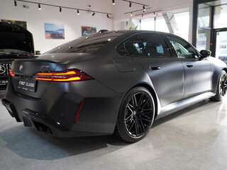 2025 BMW M5 VII (G90), чёрный, 21000000 рублей, вид 4