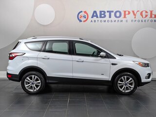 2017 Ford Kuga II Рестайлинг, белый, 1658000 рублей, вид 5