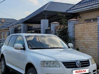 2005 Volkswagen Touareg I, белый, 730000 рублей, вид 2