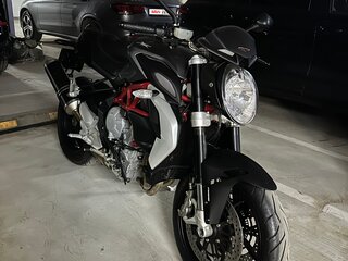 2015 MV Agusta Brutale 800, серый, 700000 рублей, вид 1