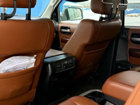 2012 Toyota Sequoia II, белый, 3900000 рублей - вид 23