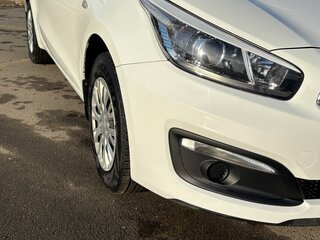 2017 Kia Ceed II Рестайлинг, белый, 1520000 рублей, вид 3