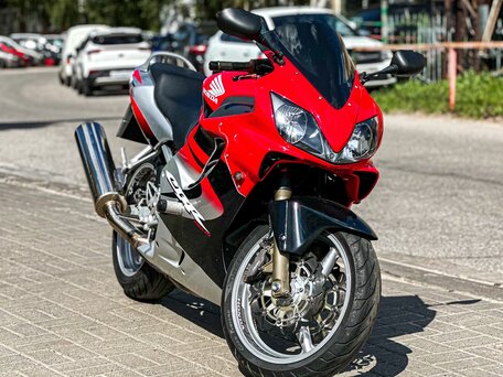 2001 Honda CBR 600F, серебристый, 409500 рублей, вид 1