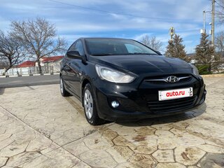 2013 Hyundai Solaris I, чёрный, 830000 рублей, вид 3