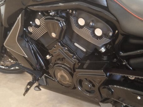 2013 Harley-Davidson V-Rod Muscle, чёрный, 5000000 рублей, вид 3