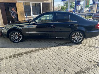2002 Mercedes-Benz E-Класс 320 III (W211, S211), чёрный, 699000 рублей, вид 2