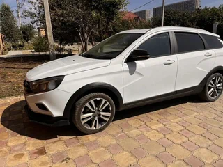 2019 Lada (ВАЗ) Vesta SW I, белый, 650000 рублей, вид 2