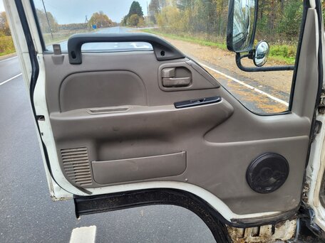 1998 Isuzu Elf (N-series), белый, 1250000 рублей, вид 4