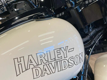 2023 Harley-Davidson Street Glide ST, белый, 3640000 рублей, вид 2