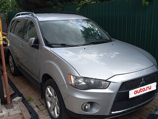 2011 Mitsubishi Outlander II Рестайлинг, серебристый, 1250000 рублей, вид 3