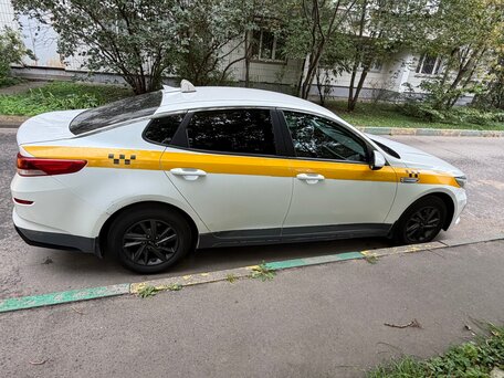 2019 Kia Optima IV Рестайлинг, белый, 1250000 рублей, вид 4