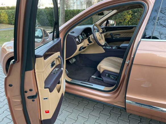 2016 Bentley Bentayga I, золотистый, 10200000 рублей - вид 5