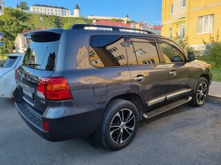 2015 Toyota Land Cruiser 200 Series Рестайлинг 1, серый, 5200000 рублей, вид 5