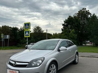 2010 Opel Astra GTC H Рестайлинг, серебристый, 750000 рублей, вид 1