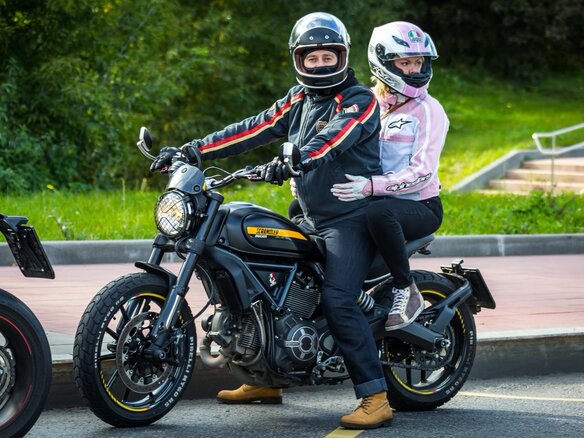 2015 Ducati Scrambler 800, чёрный - вид 1