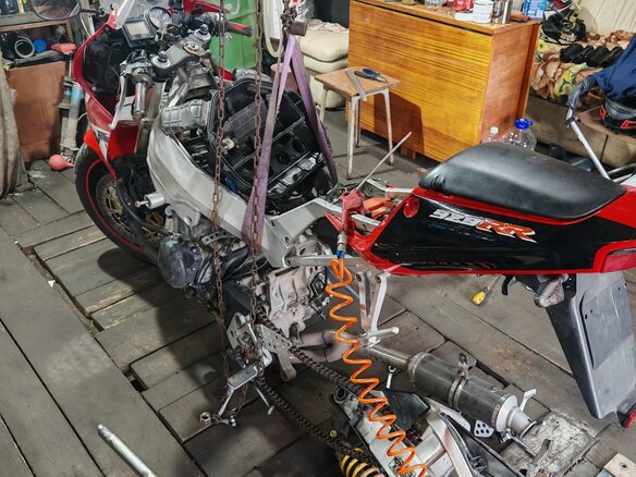 1999 Honda CBR 929RR Fireblade, красный, 380000 рублей - вид 5